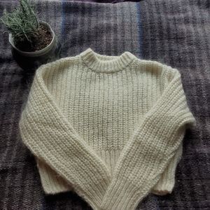 NWOT Cozy winter wool sweater